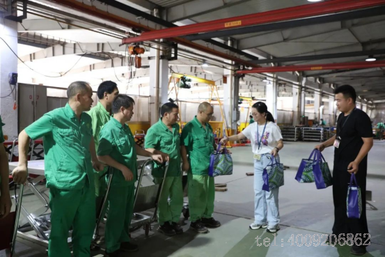 【關(guān)懷】如意公司工會(huì)開(kāi)展夏日送清涼活動(dòng)(圖4) 【關(guān)懷】如意公司工會(huì)開(kāi)展夏日送清涼活動(dòng)(圖4)